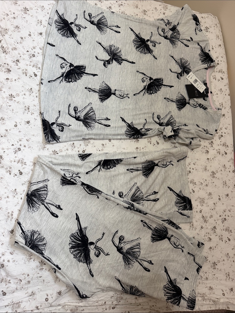 Women's Gray Ballerina Print Pajama Set - Short Sleeve Top & Pants